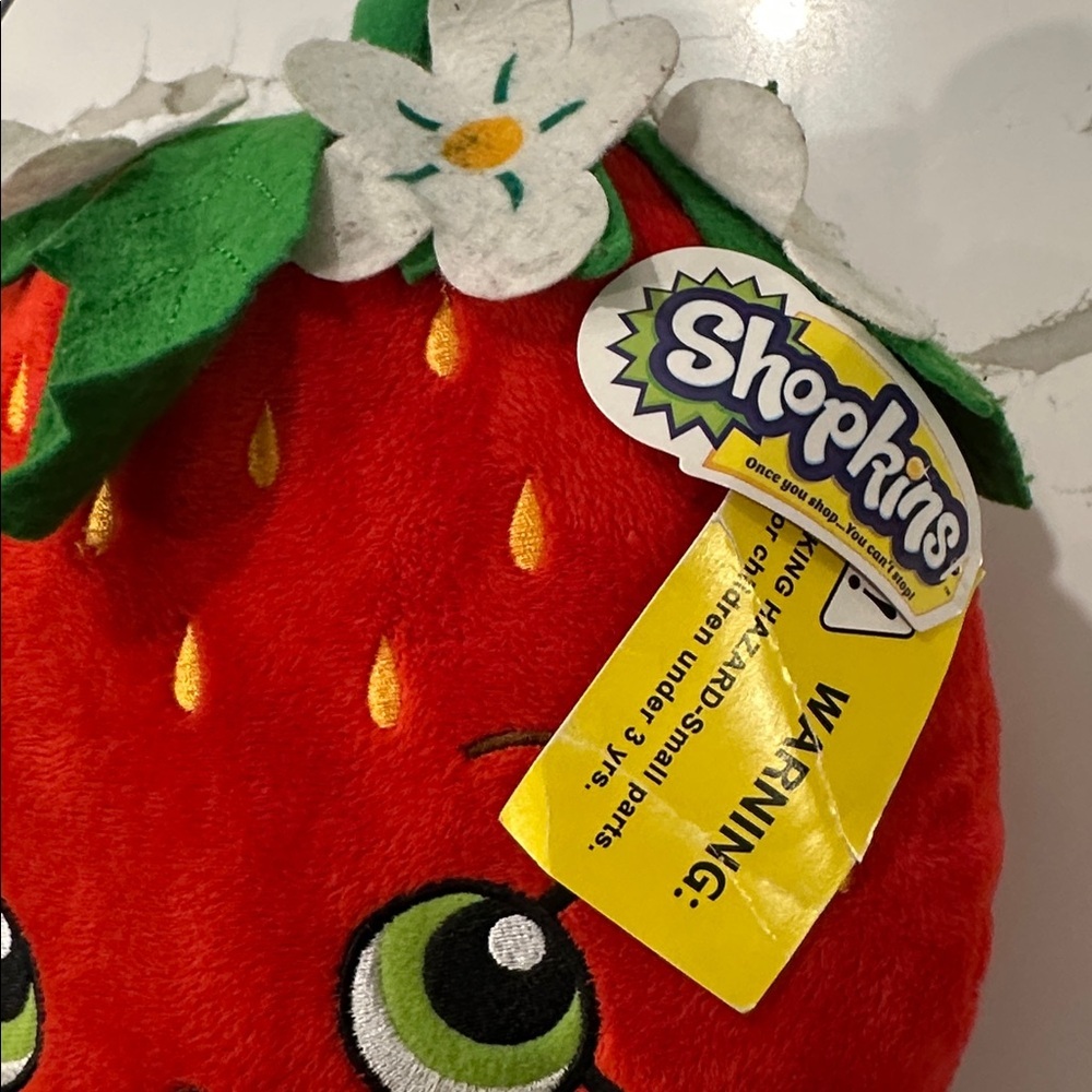 Shopkins Fiesta Red Strawberry Plush with Green Leaves NWT - Picture 2 of 10